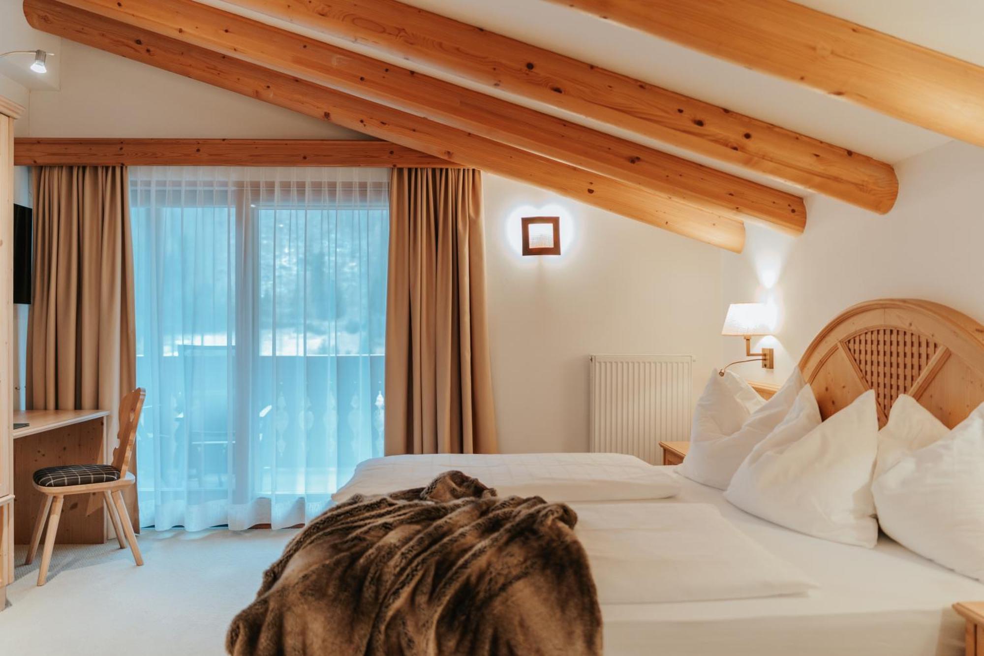 B&B Hotel Mirabel Ortisei Room photo